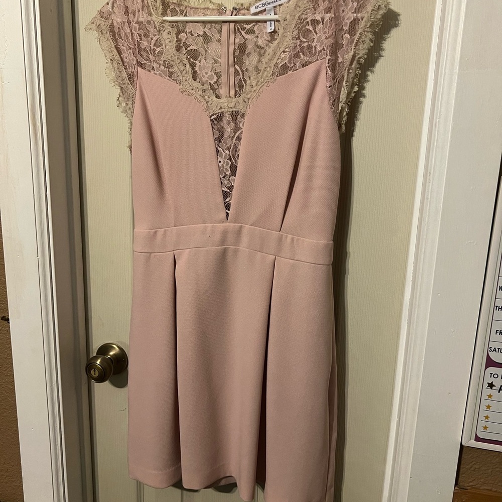 BCBGeneration Blush Lace V-Neck Dress – Size 10